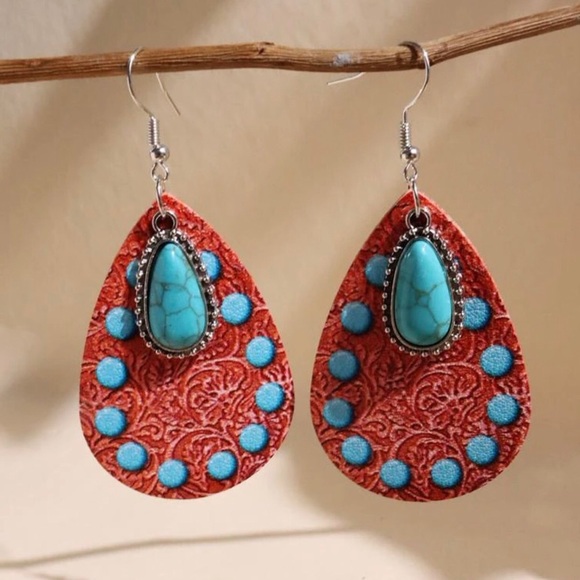 “Southwestern Teardrops” Turquoise Ornate Floral Blue Spotted Cowgirl Earrings - Picture 1 of 6